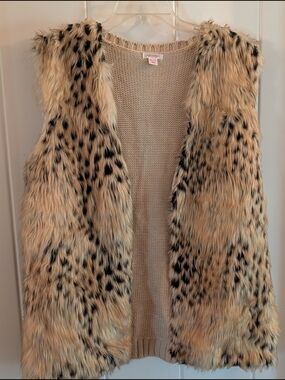 Xhilaration Knit Sweater Tank in Cream